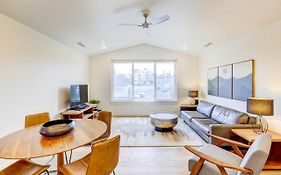Beautiful Townhome - Steps To Downtown Boise!